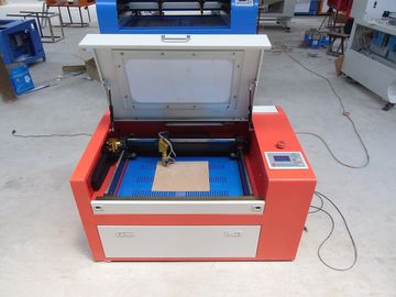 China 45w Co2-Machine van de Laser de Scherpe Gravure voor Industrie van het Kunstwerk, Laser Gesneden Acryljuwelen leverancier